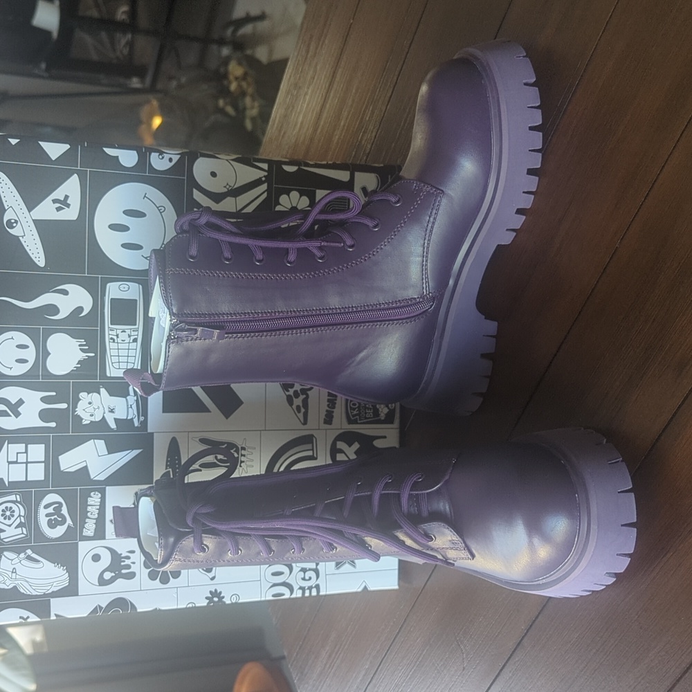 Koi Footwear Military lace-Up Boots Size 5.5, Deep Purple